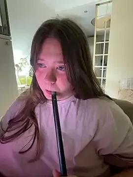 remirann_ from StripChat is Freechat