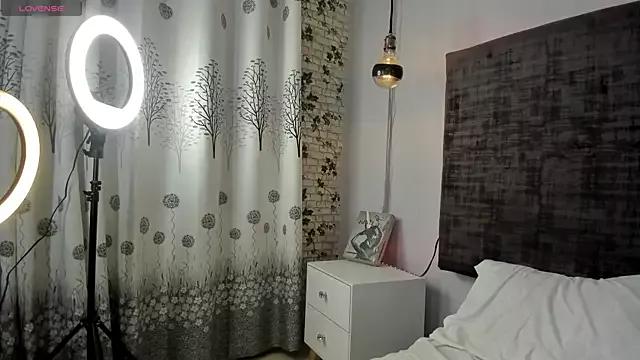 rhianna-coral from StripChat is Freechat