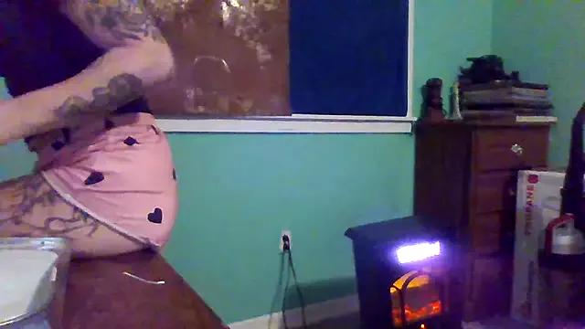 Rileyy7tk from StripChat is Freechat