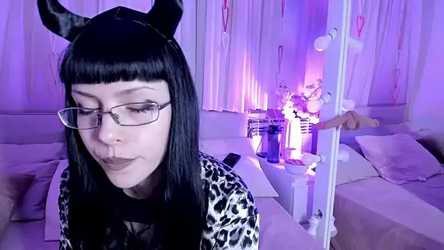 Riverlyyy from StripChat is Freechat