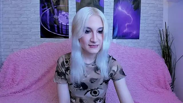 RobinkHelless from StripChat is Freechat