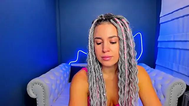 Girls and cam to cam: Watch as these sophisticated entertainers uncover their stunning costumes and curvaceous curves online!