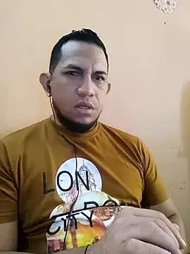 Rojasmike90 from StripChat is Freechat