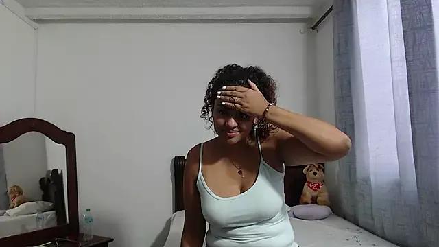 RominaKleiin from StripChat is Freechat