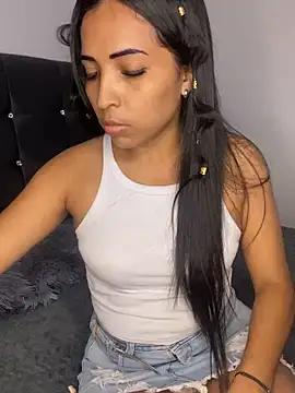 Rosa_25x from StripChat is Freechat