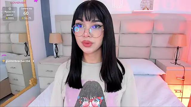 Girls and cam to cam: Watch as these sophisticated entertainers uncover their stunning costumes and curvaceous curves online!