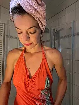Rosemarie_Blu from StripChat is Freechat