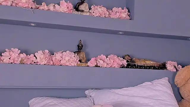 rosemonrooe from StripChat is Freechat