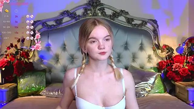 RosesKate from StripChat is Freechat