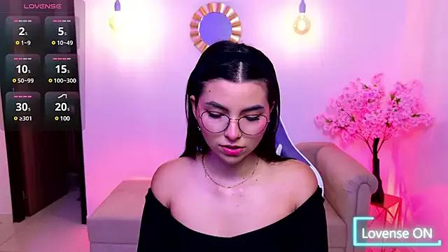 Rossie_Channel from StripChat is Freechat
