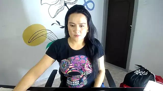 Girls and cam to cam: Watch as these sophisticated entertainers uncover their stunning costumes and curvaceous curves online!