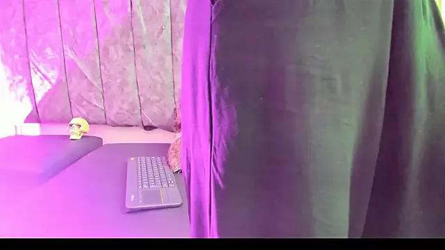 Girls and cam to cam: Watch as these sophisticated entertainers uncover their stunning costumes and curvaceous curves online!