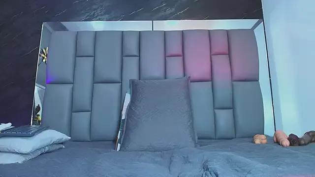 Girls and cam to cam: Watch as these sophisticated entertainers uncover their stunning costumes and curvaceous curves online!