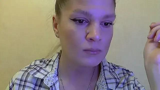 RoxanaDragomir from StripChat is Freechat