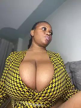 Photos of RoyalVibeXO from StripChat is Freechat