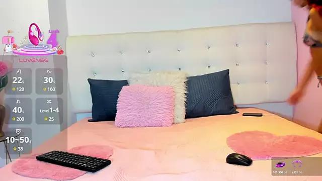 Girls and cam to cam: Watch as these sophisticated entertainers uncover their stunning costumes and curvaceous curves online!