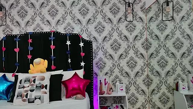 Girls and cam to cam: Watch as these sophisticated entertainers uncover their stunning costumes and curvaceous curves online!