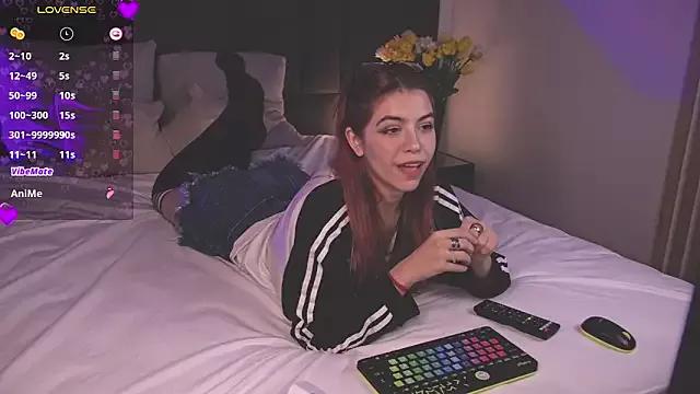 SabrinaCutie from StripChat is Freechat
