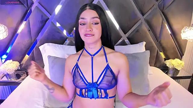 SabrinaSnow from StripChat is Freechat