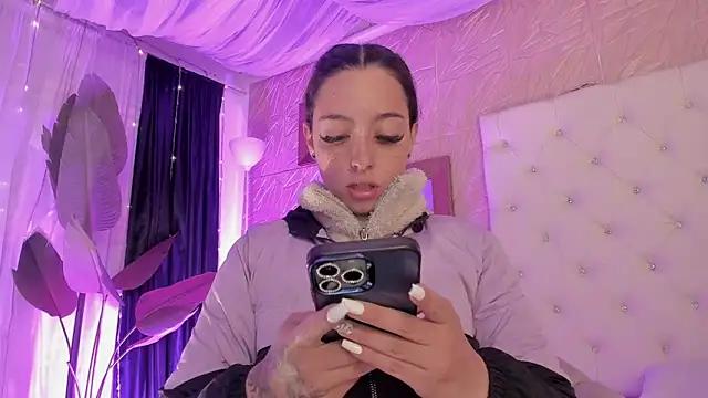 Girls and cam to cam: Watch as these sophisticated entertainers uncover their stunning costumes and curvaceous curves online!