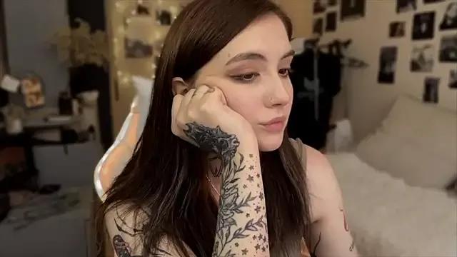 SallyJohnson from StripChat is Freechat