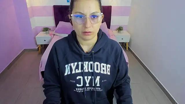 samantha__wilson from StripChat is Freechat