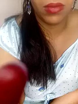 Samara-Bella from StripChat is Freechat