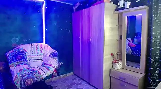 Girls and cam to cam: Watch as these sophisticated entertainers uncover their stunning costumes and curvaceous curves online!