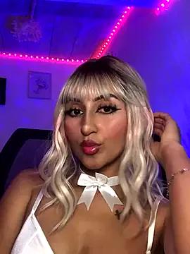 Girls and cam to cam: Watch as these sophisticated entertainers uncover their stunning costumes and curvaceous curves online!