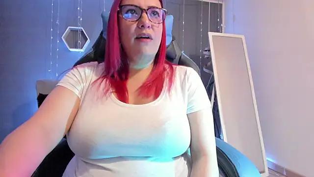 Girls and cam to cam: Watch as these sophisticated entertainers uncover their stunning costumes and curvaceous curves online!