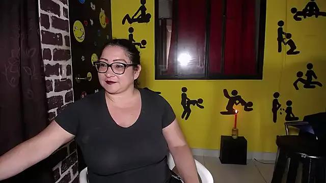 Girls and cam to cam: Watch as these sophisticated entertainers uncover their stunning costumes and curvaceous curves online!