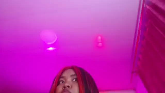 Sandoval_evelyn20 from StripChat is Freechat