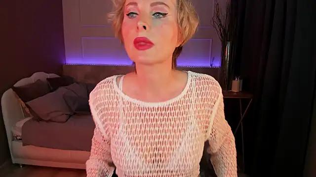 Girls and cam to cam: Watch as these sophisticated entertainers uncover their stunning costumes and curvaceous curves online!