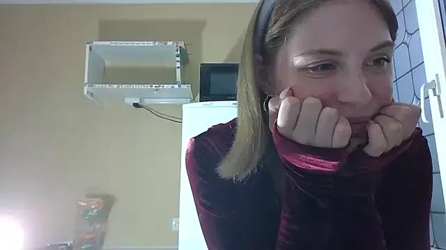 Sandra_ra from StripChat is Freechat