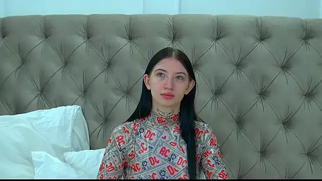 SandraGrants from StripChat is Freechat