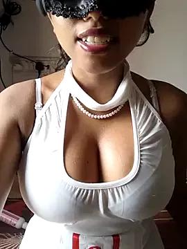 sandy_naughty from StripChat is Freechat