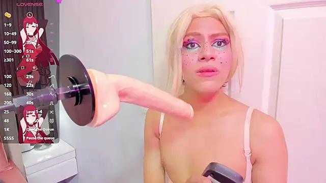 Girls and cam to cam: Watch as these sophisticated entertainers uncover their stunning costumes and curvaceous curves online!