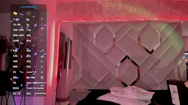 Girls and cam to cam: Watch as these sophisticated entertainers uncover their stunning costumes and curvaceous curves online!