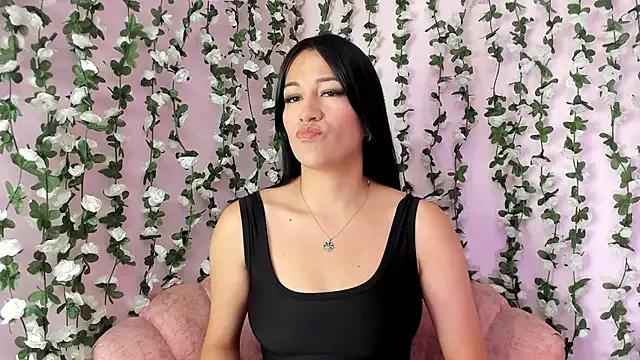 Sara_Kurt from StripChat
