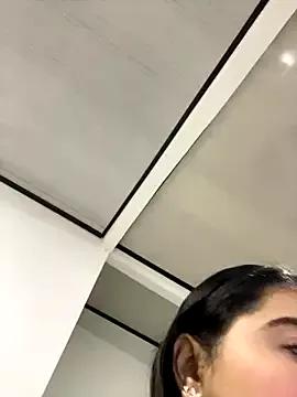 saraa_franco_ from StripChat is Freechat