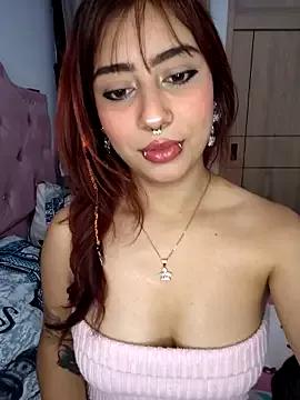 Sarah_Lark- from StripChat is Freechat