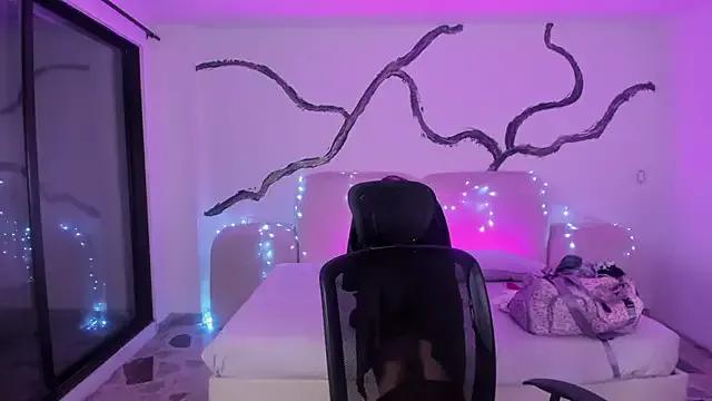 Girls and cam to cam: Watch as these sophisticated entertainers uncover their stunning costumes and curvaceous curves online!