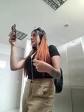 SarahXRusso from StripChat is Freechat