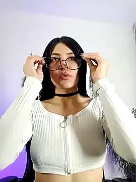 SaraOrtiz_77 from StripChat is Freechat