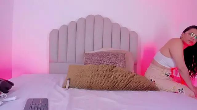 Girls and cam to cam: Watch as these sophisticated entertainers uncover their stunning costumes and curvaceous curves online!