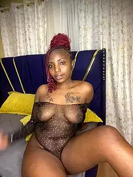 Sasha-smiles from StripChat is Freechat