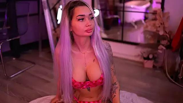 Girls and cam to cam: Watch as these sophisticated entertainers uncover their stunning costumes and curvaceous curves online!