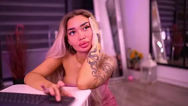 Girls and cam to cam: Watch as these sophisticated entertainers uncover their stunning costumes and curvaceous curves online!
