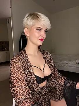 Girls and cam to cam: Watch as these sophisticated entertainers uncover their stunning costumes and curvaceous curves online!