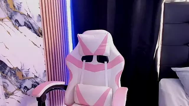 Girls and cam to cam: Watch as these sophisticated entertainers uncover their stunning costumes and curvaceous curves online!